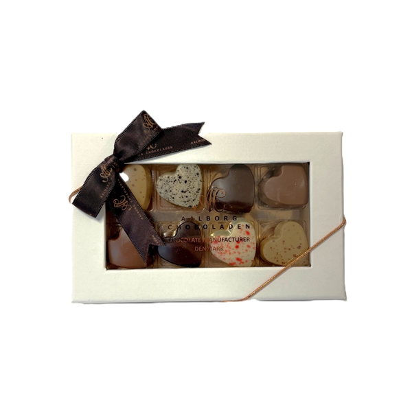 Æske med 8 stk. chokoladehjerter